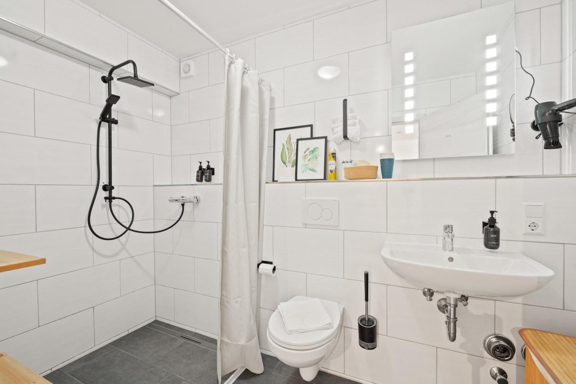 Greenhouse Living Apartment Aurinia - Wandern - Mountainbike Fahren - 4 Minuten Nach Winterberg - 4 Minuten Zur Ruhrquelle - Natur Geniessen - Reisen Mit Hund Medebach Exterior foto